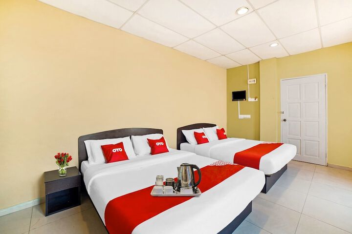 Room 5 of 18