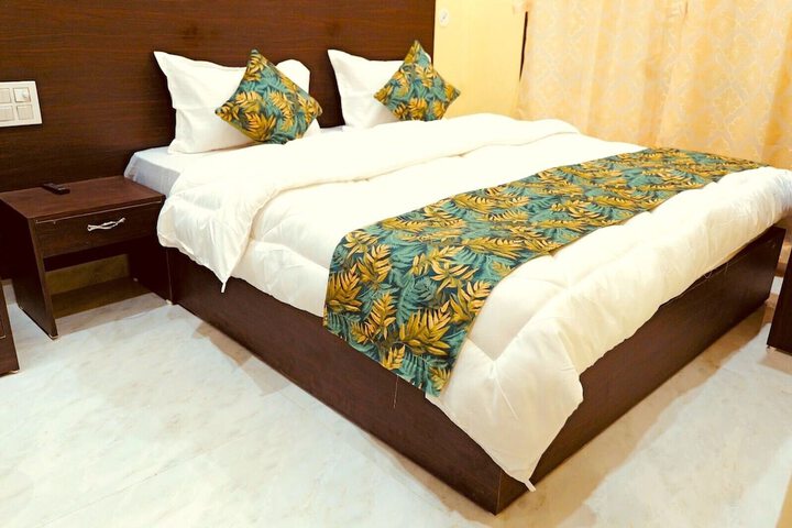 Room 9 of 29