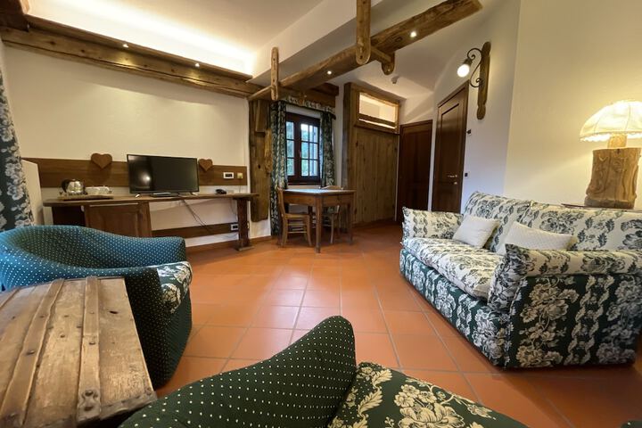 Room 14 of 25