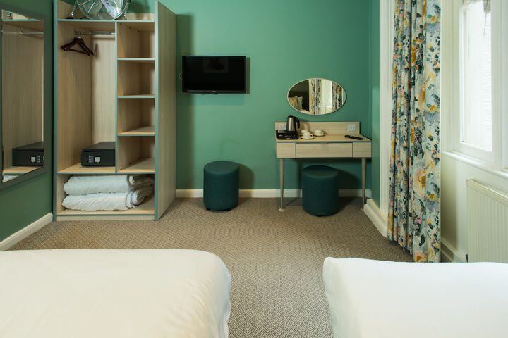 Room 29 of 69