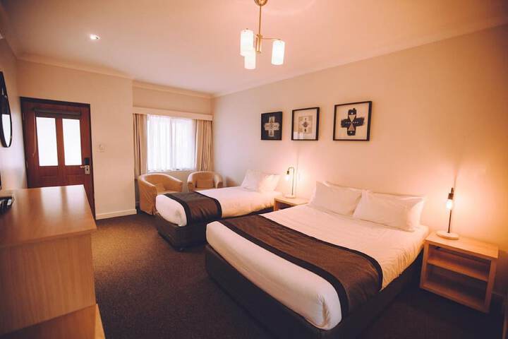 Room 10 of 46