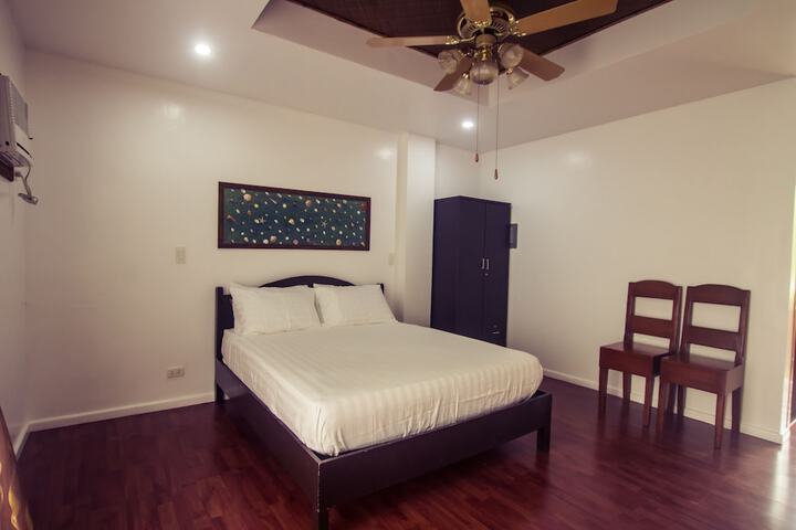 Room 6 of 31