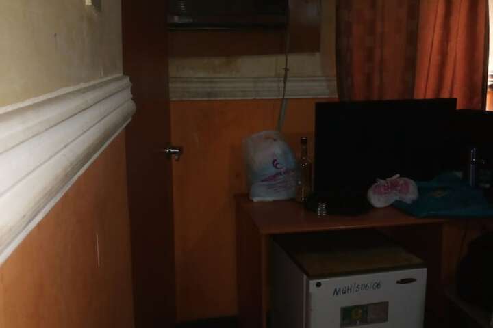 Room 27 of 52