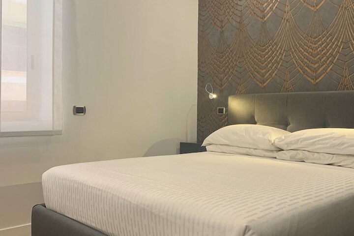 Room 6 of 36