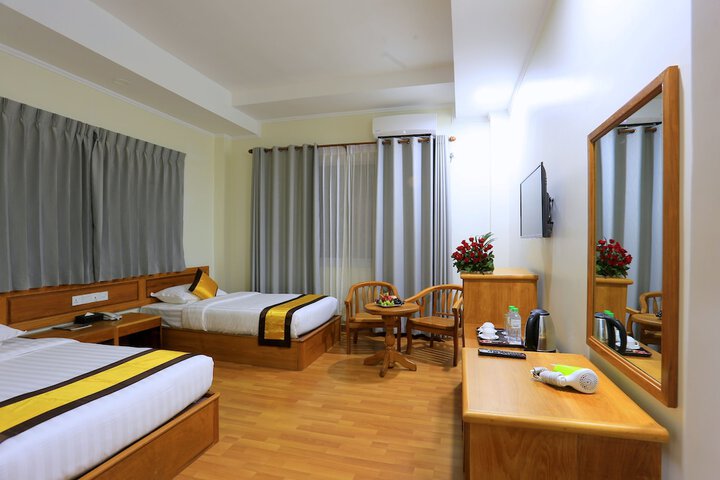 Room 16 of 34