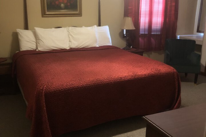 Room 10 of 43