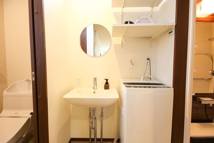 Room 3 of 21