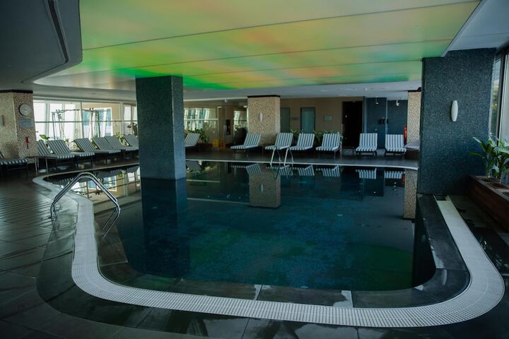 Pool 112 of 204