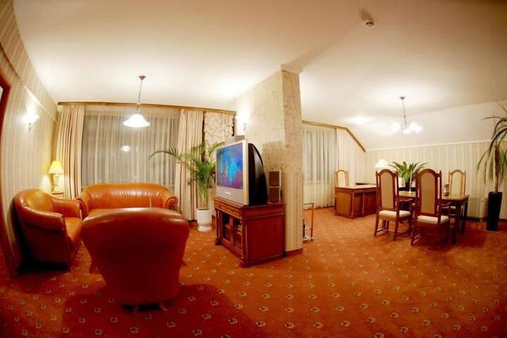 Room 22 of 36