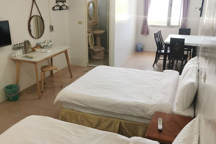 Room 28 of 91