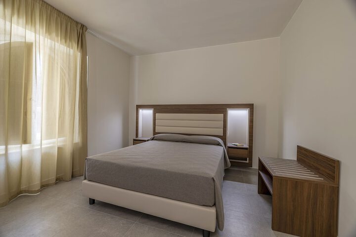 Room 11 of 75