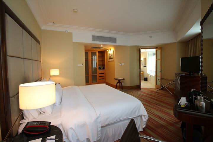 Room 11 of 70