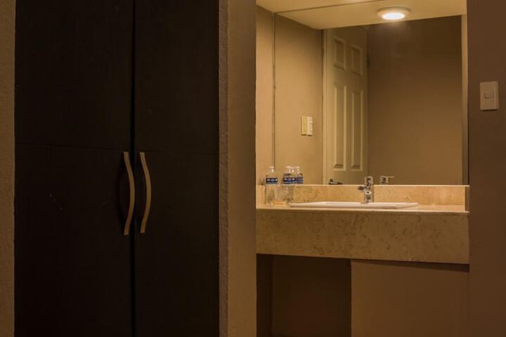 Room 31 of 40
