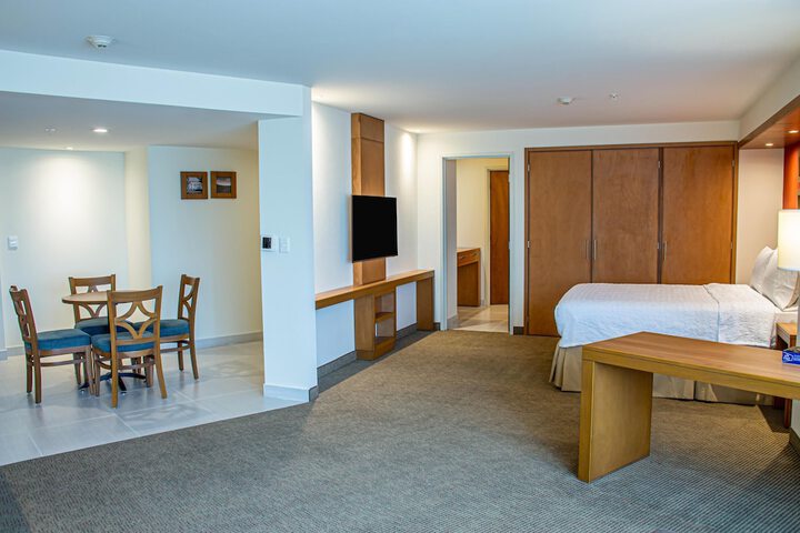 Room 6 of 36