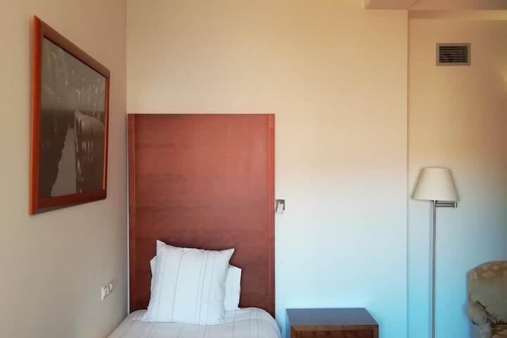 Room 2 of 51