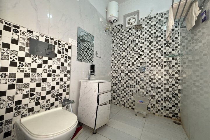 Room 26 of 30