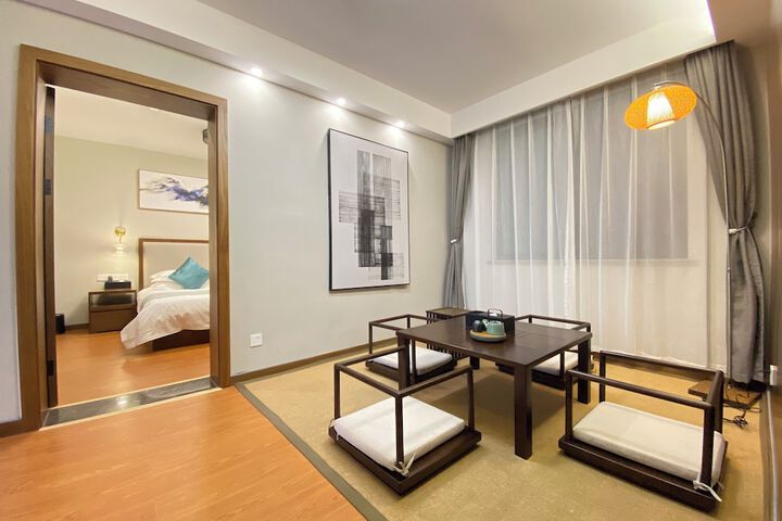 Room 42 of 118