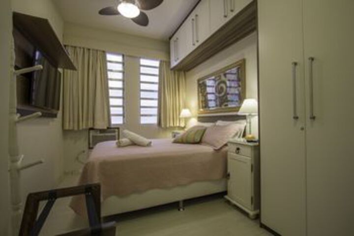 Room 12 of 22