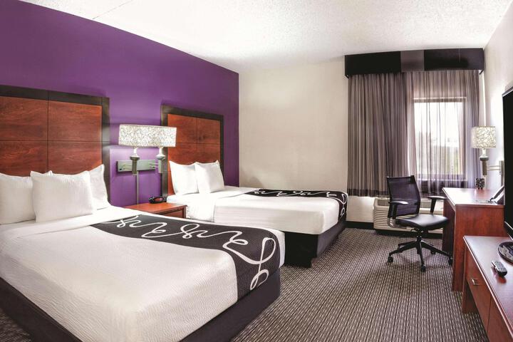 1 Double Bed Mobility Hearing Impaired Accessible Room (10 of 12)