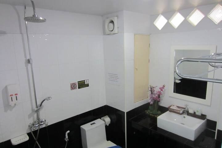 Room 38 of 63
