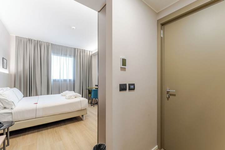 Room 37 of 133
