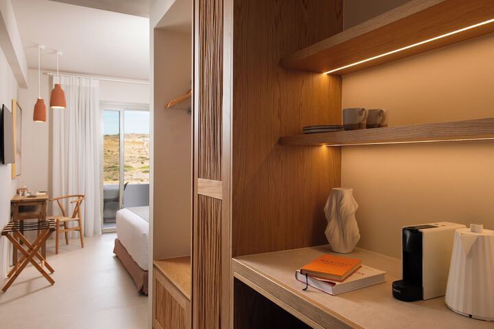 Room 6 of 34