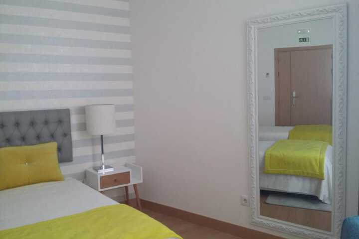 Room 11 of 48