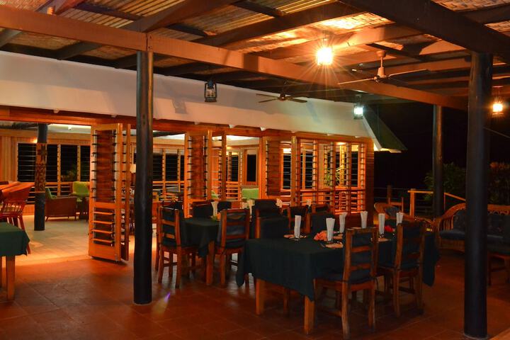 Dining 116 of 146