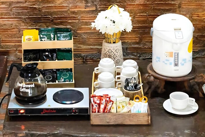 Breakfast/Coffee Service 79 of 96
