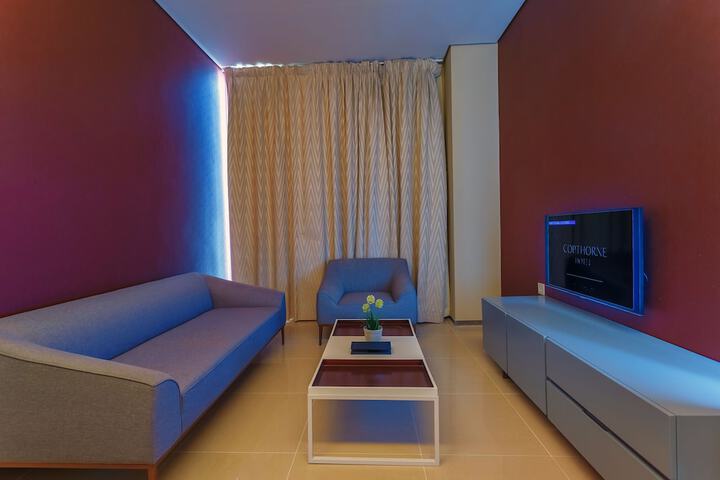 Room 13 of 37
