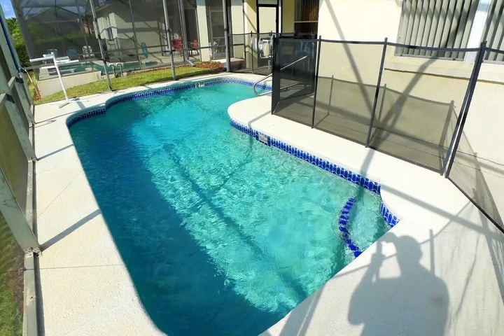 Pool 11 of 16