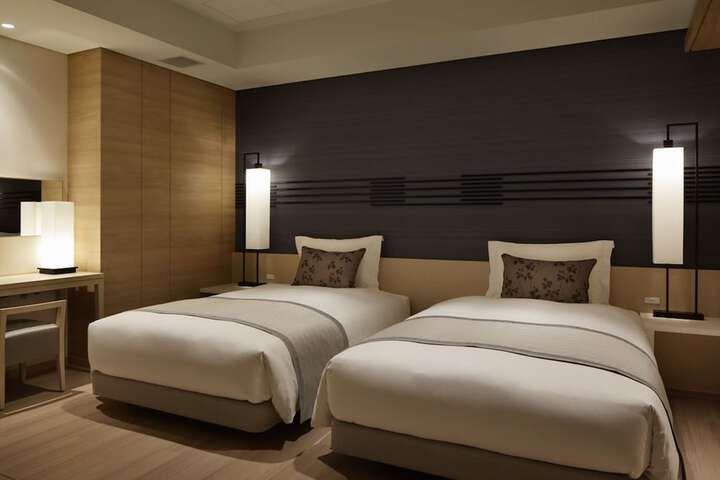 Room 19 of 120