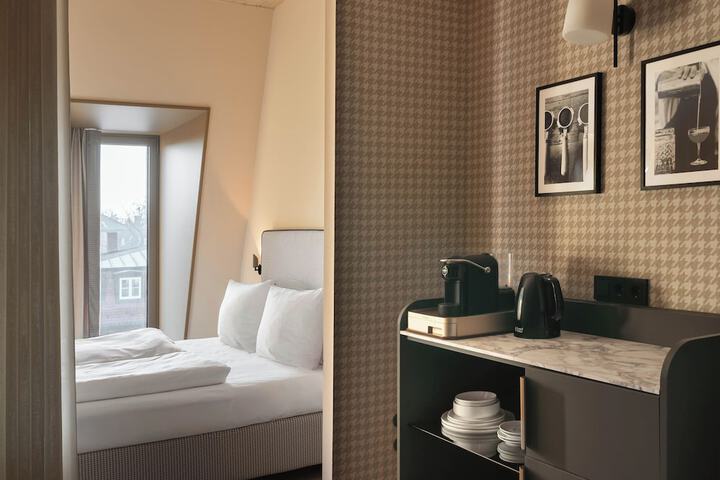 Room 60 of 112