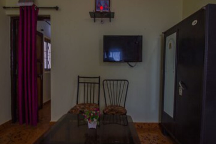 Room 17 of 18