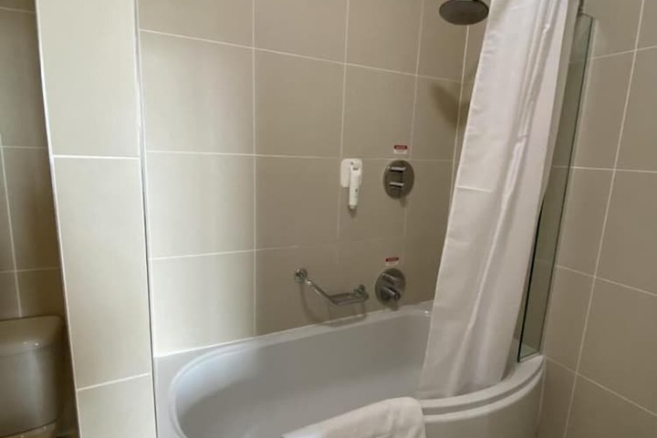 Room 17 of 41