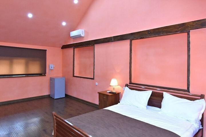 Room 19 of 19