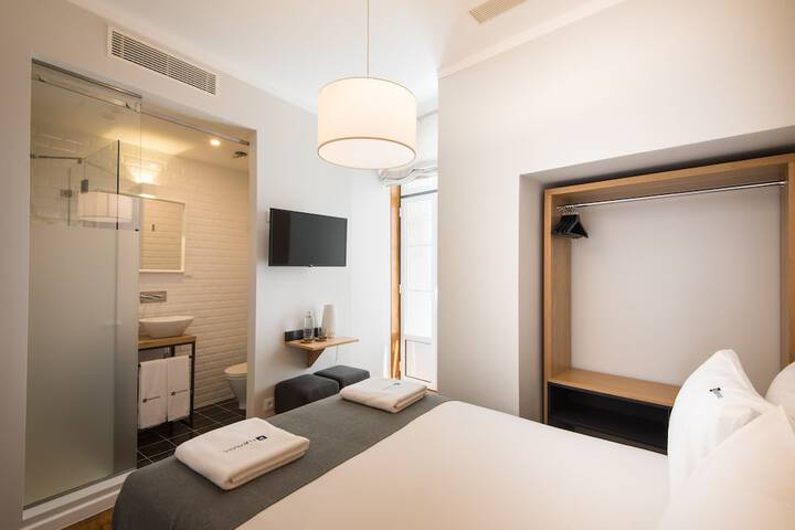 Room 17 of 63