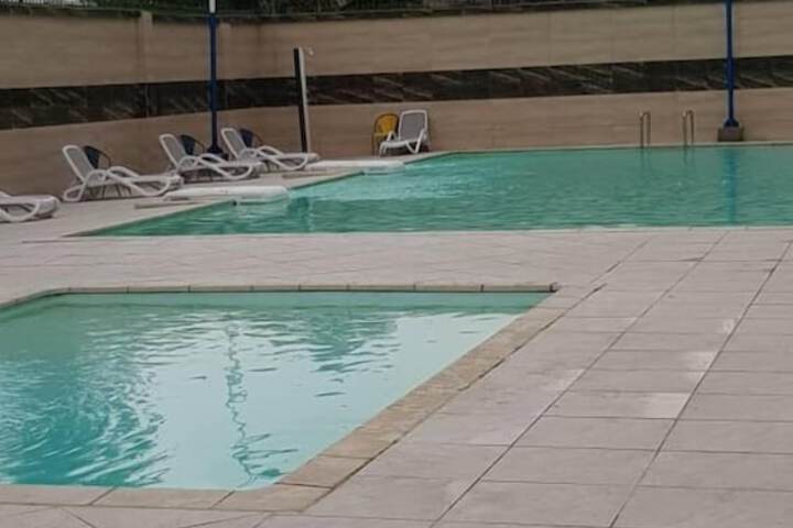 Pool 19 of 33