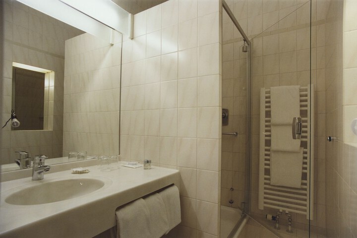 Room 54 of 73