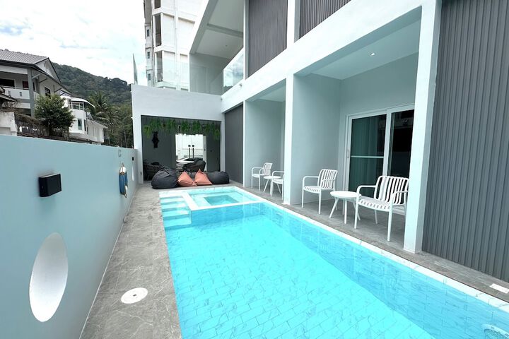 Pool 42 of 75