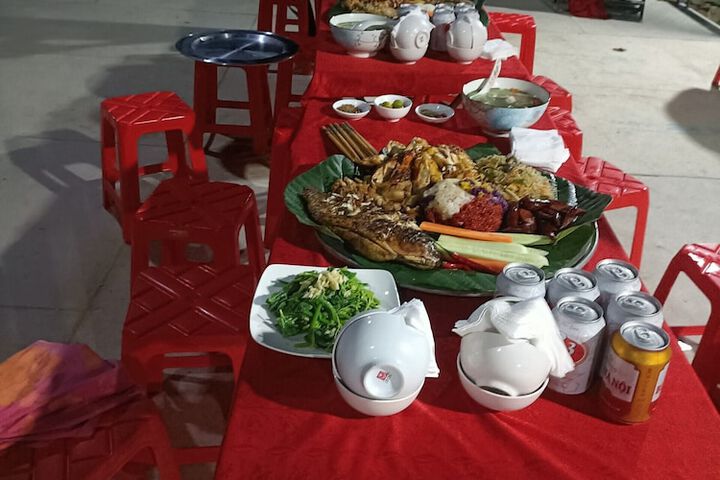 Dining 3 of 24