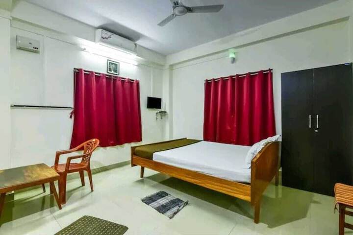 Room 4 of 11