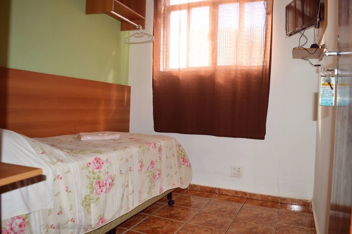 Room 4 of 36