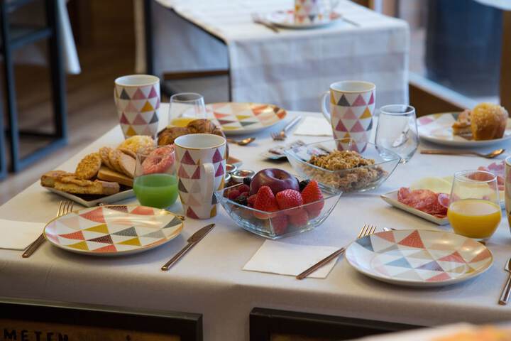 Breakfast/Coffee Service 40 of 45