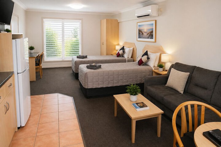 Room 3 of 8