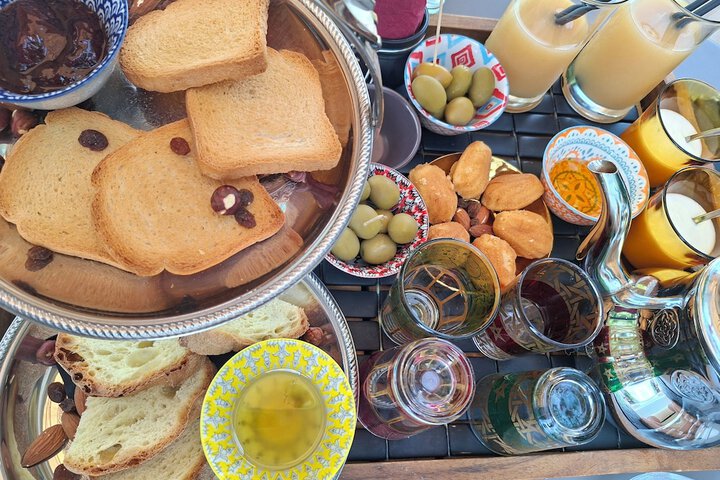 Breakfast/Coffee Service 95 of 127