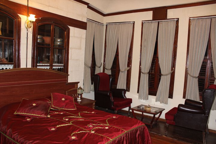 Room 18 of 43