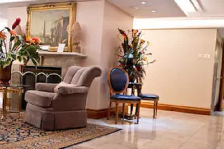 Entrance & Lobby
