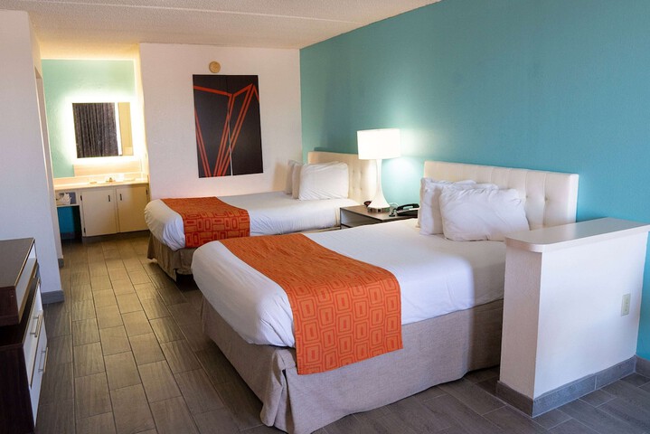 Room 11 of 26