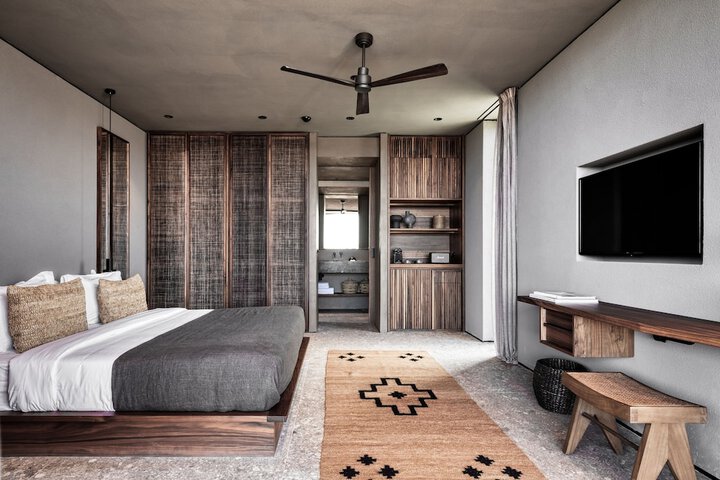 Room 5 of 57